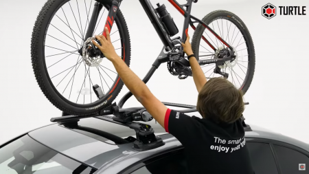 Велокрепления на крышу авто Turtle Pro-S черного цвета от магазина ФаркопРос